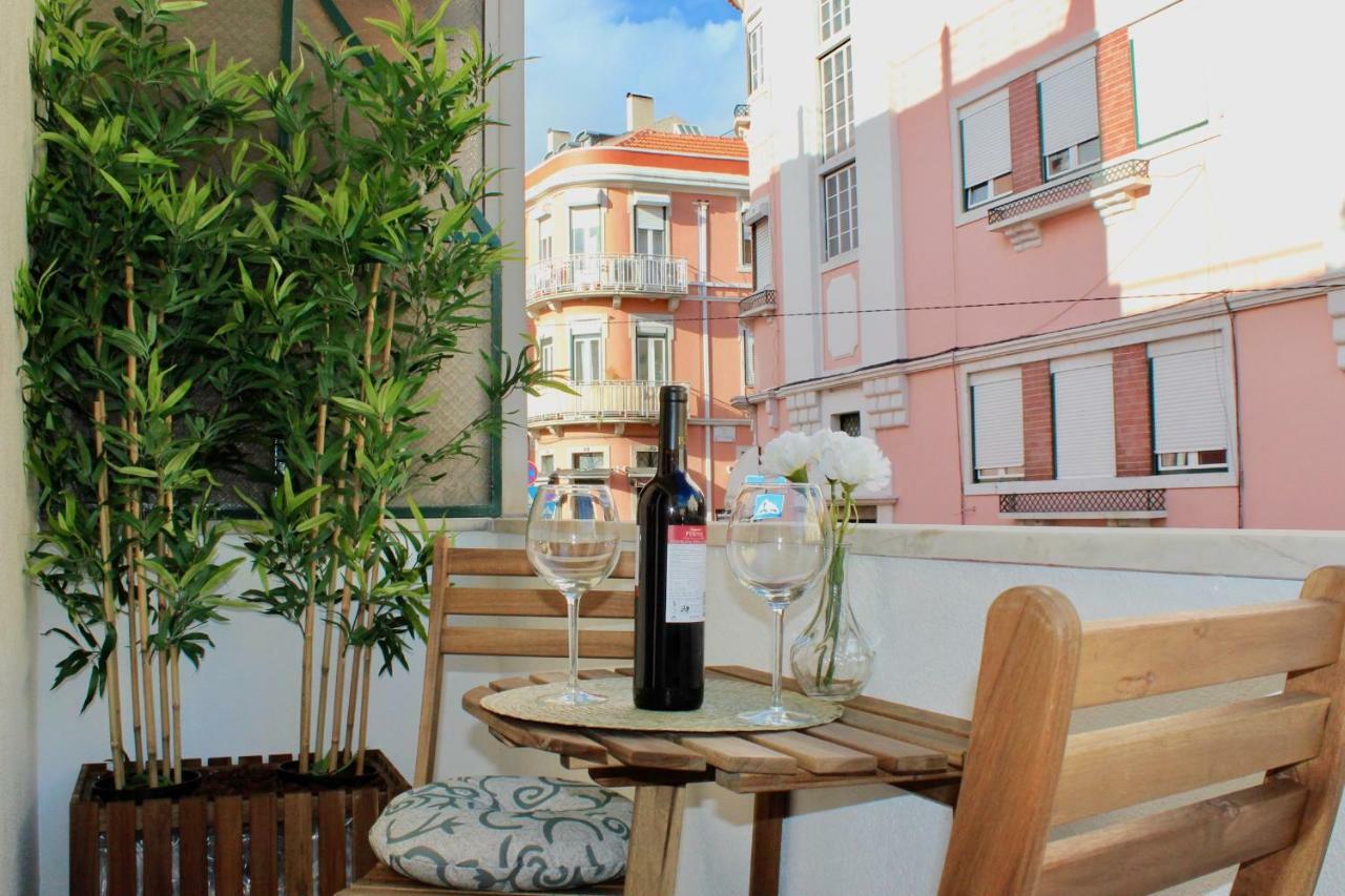 Апартаменты River View Balcony - Historic Center ! Лиссабон Экстерьер фото